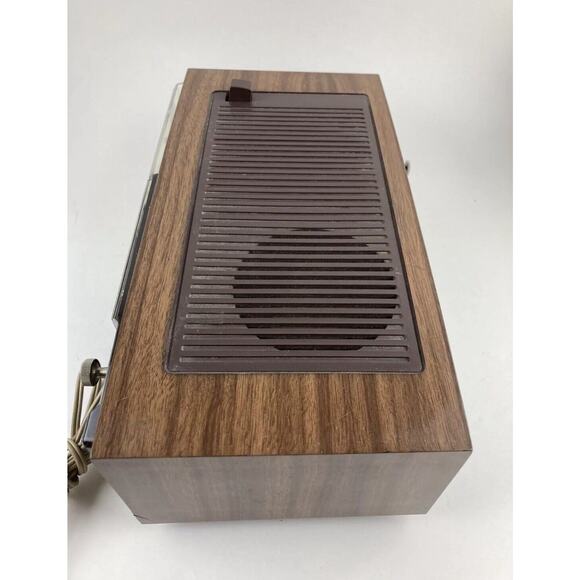 Vintage General Electric Alarm Clock Radio C-555A Retro Wood Mid Mod NOT WORKING - Picture 11 of 11